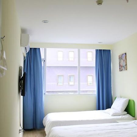 Hi Inn Shenyang Fengtian Street Quarto foto